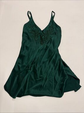 Victorias Secret Emerald Green 100% silk Slip Dress - Elegant V-Neck Nightwear